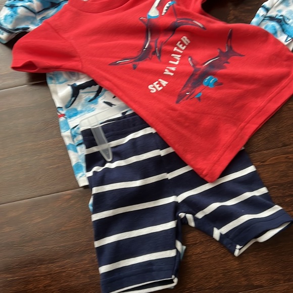 Carter’s Unisex 4 piece Shark Pajama Set 12month - Picture 3 of 6
